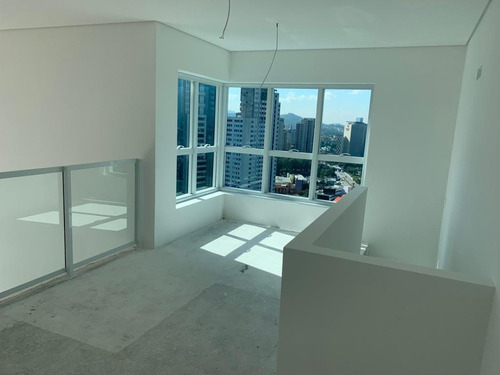 Apartamento De 338 Metros Andar Alto Com 4 Suítes E 5 Vagas 