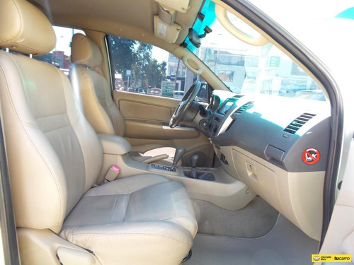 Imagen 14 de 25 de Toyota Fortuner Sr5 Urbana