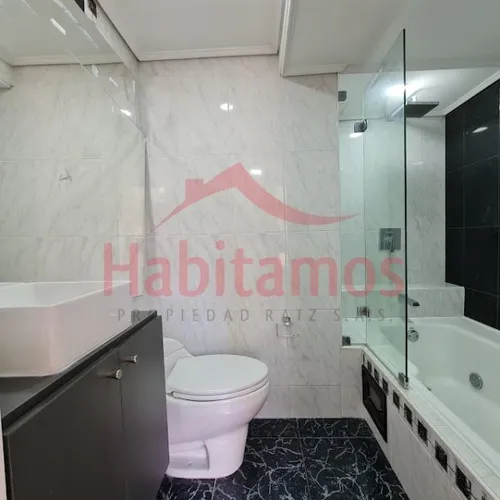 Apartamento En Venta En Medellín - El Poblado Cod 68648