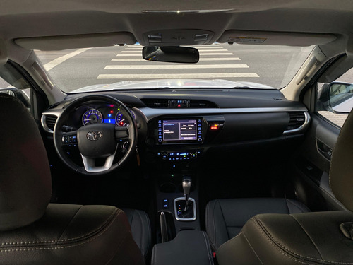 Toyota Hilux 2.7 SR 4X2 CD 16V FLEX 4P AUTOMÁTICO
