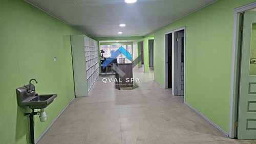 Qval Vende Espectacular Casa De 2 Pisos Con Recepción Comerc