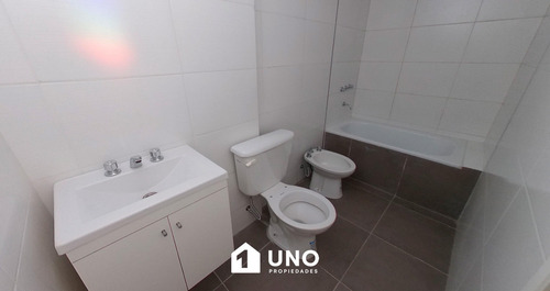 Imagen 14 de 19 de San Juan Y Vera Mujica - Dpto De 1 Dormitorio Externo. Posibilidad Cochera.