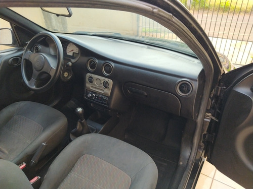 Imagem 7 de 9 de Chevrolet Celta 2002 1.0 3p