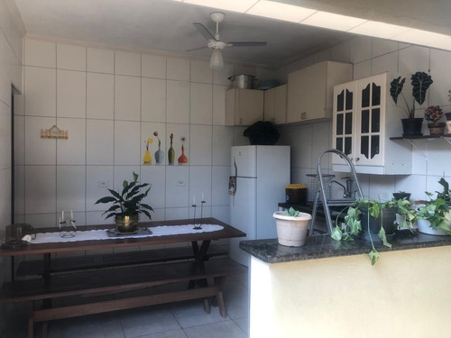 Imagem 10 de 15 de Sobrado A Venda Com 02 Dormitórios + Edícula Nos Fundos!!! Em Mongaguá