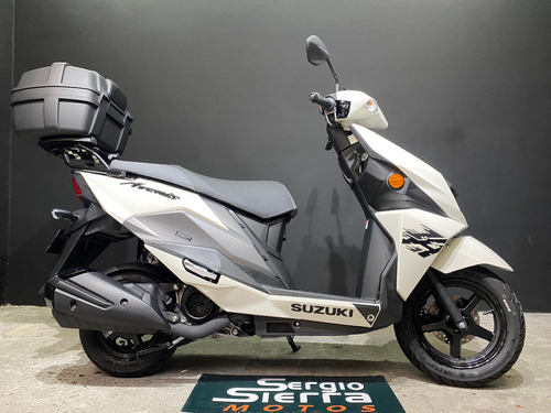 Suzuki Avenis 125 Blanca 2023