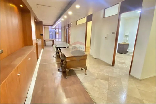 Arriendo Oficina O Local Comercial