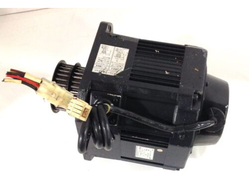 Yaskawa * Ac Servo Motor 1300w  * Usaded-13-yr61