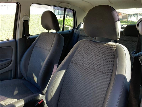 Imagem 5 de 6 de Volkswagen Fox Fox Trend 1.0 Flex Manual