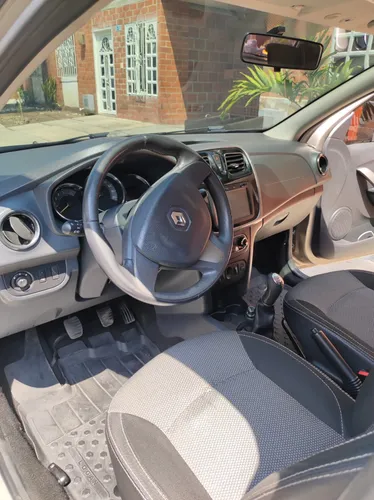 Renault Logan PRIVILEGE / INTENS MT 1600CC AA 16V 2AB ABS
