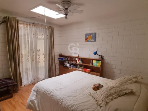 Remodelada, En Condominio Cerrado