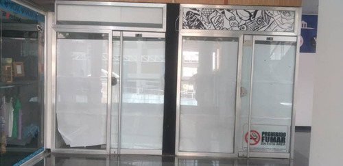 Imagen 5 de 5 de En Alquiler Local Nivel Terraza Centro Comercial Cristal