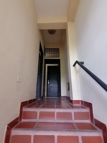 Imagen 4 de 16 de Alquiler De Oficinas En Av. 190 Foof-096 Gg