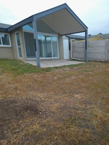 Arriendo Espléndida Casa En Condominio 3d/2b/3e, Limache.
