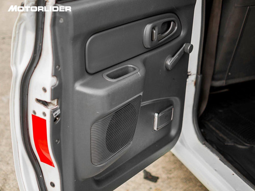 Mitsubishi L200 New 2.5 Diesel 4x2 | Permuta / Financia
