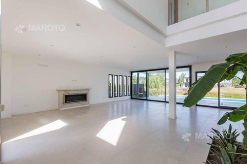 Imagen 24 de 30 de Casa En Venta A La Laguna En Canton Norte- Maroto Propiedades-