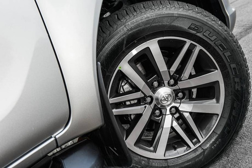 Rodas Hilux Srx Aro 17 2017/18/19 Jogo + Bicos Grátis