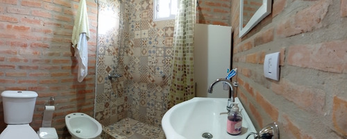 Casa C/amplio Jardín -dueño Directo-b° Las Mercedes, Zárate