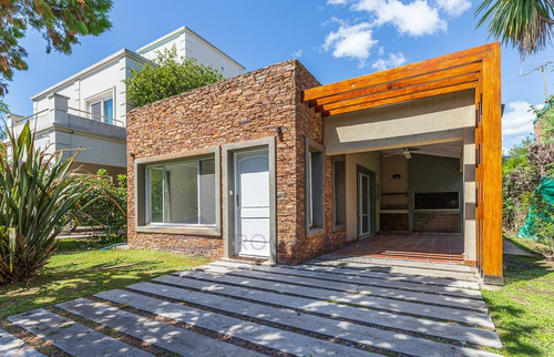 Imagen 20 de 30 de Casa En Venta En Country Banco Provincia - Moreno