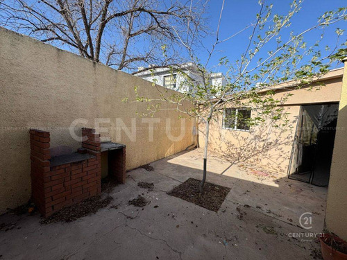 Casa En Renta En Colonia Angel Trias, Chihuahua Chih.