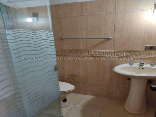 Imagen 11 de 14 de Townhouse En Venta En Guarenas Nueva Casarapa 21-24860 Tlf 04129915337