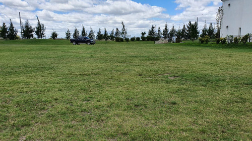 La Providencia Golf Club - Canning - Lote Al Lago N° 281