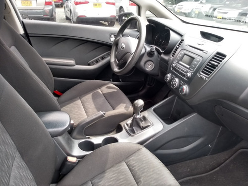 Kia Cerato Pro 1.6 Cc,mec,2015 Cristhian 3173188601