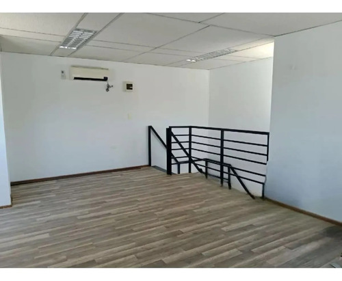 Se Vende Terreno Con Oficinas, Jjprieto Con Salesianos