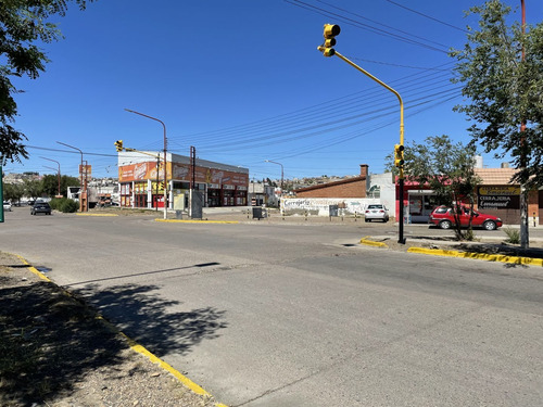 Imagen 2 de 7 de Excelente Esquina Céntrica C/ Proyecto 5 Pisos