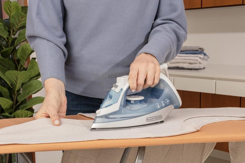 Imagen 7 de 7 de Plancha Vapor Black+decker® Suela Antiadherente Ir2472