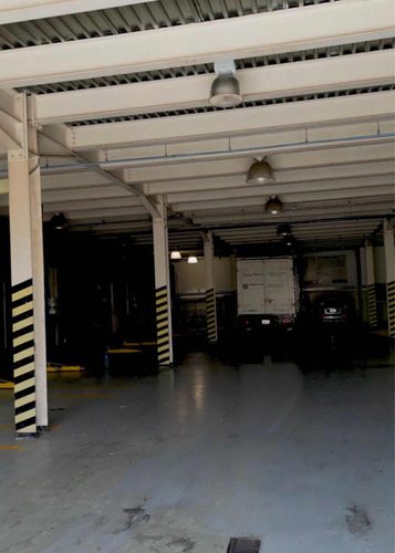 Extraordinario Local Para Concesionario De Autos Bien Ubicad