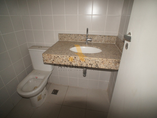 Imagem 7 de 11 de Av. Das Americas - Sunplaza - Excelente Loja Frontal Às Américas, Composta De 37m2 No Primeiro Piso E 18,5m2 No Segundo Piso, 1 Banheiro. - Loc5081m - 31973928