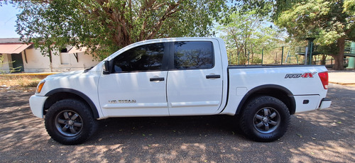 Nissan Titan 5.6l Cab Pro-4x V8 4x4 At