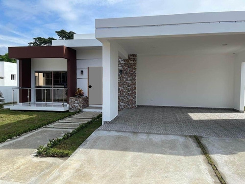 Imagen 6 de 22 de Casa A Bajo Costo, Bani, Peravia