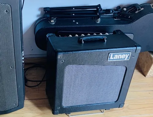 Amplificador Laney Cub12 15w Valvular Negro
