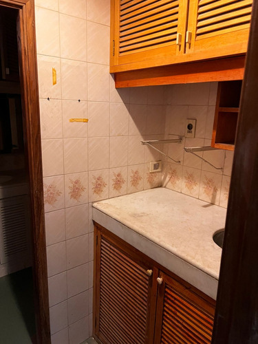 Ciudad Vieja Misiones Y Rincon, Cerca Del Puerto De Montevideo, Gran Oficina En Venta O Alquiler