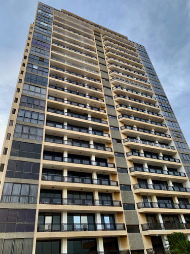 Imagen 21 de 22 de Lujoso Apartamento En Edificio Emperador Marisabel Fernández