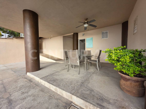 Se Vende Estudio En Torre Rich Coast, Puerto Vallarta, Jalisco.