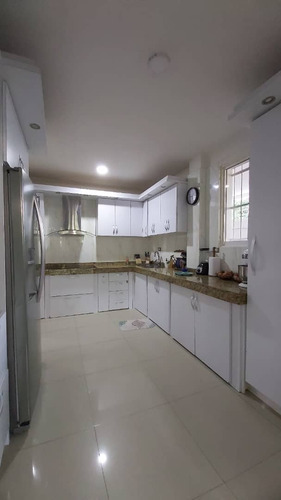 Se Vende Casa 560m2 6h/5b/4p Paso Real Charallave 7078