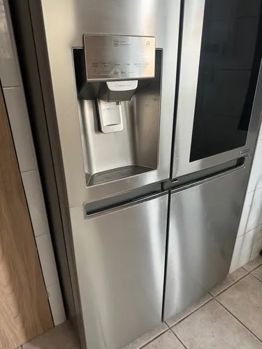 Refrigeradora French Door Instaview 28p (gross) / 28p (Usado)