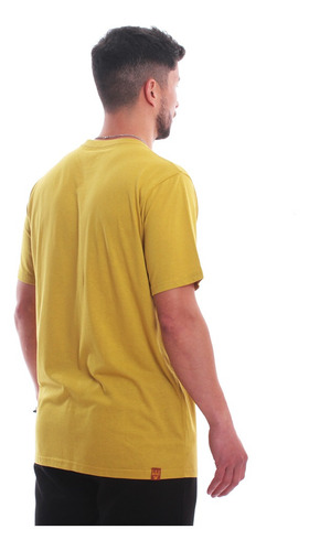 Imagen 5 de 7 de Polera De Hombre Manga Corta Hang Loose Eco Beach Mostaza