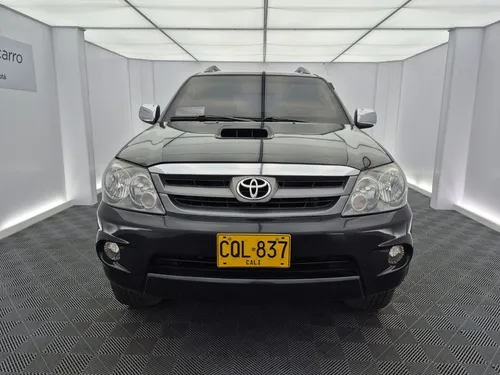 Toyota Fortuner 3.0 Sr5