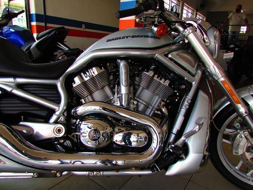 Imagem 9 de 10 de Hd Vrod 1250cc - Edição 10 Anos - Loja Millenium Veiculos