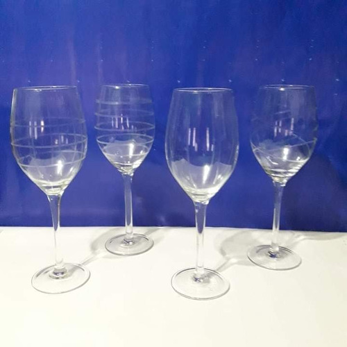 Imagen 1 de 9 de Set De Cuatro Copas De Vidrio Para Vino.nuevas. Marca Maint