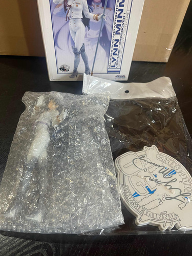 Boneca Lynn Minmay Macross 30th Anniversary 22cm Banpresto (Recondicionado)