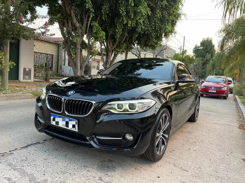 BMW 220I .