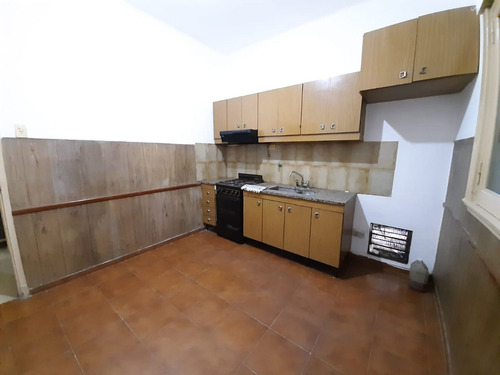 Ph 4 Ambientes En Venta En Haedo Con Patio Y Coch