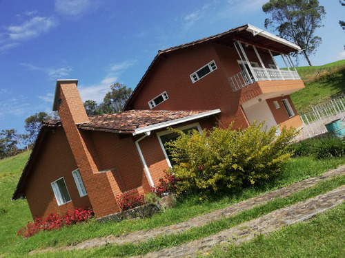 Hermosa Finca De Lujo En Venta Vereda Aguas Claras El Granadillo 