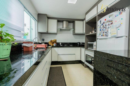 Sobrado Triplex Com 4 Quartos E 2 Vagas De Garagem A Venda No Bairro Ariribá, Balneário Camboriú, Sc - So0106