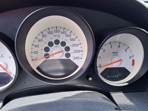 Imagen 18 de 18 de Dodge Caliber Le