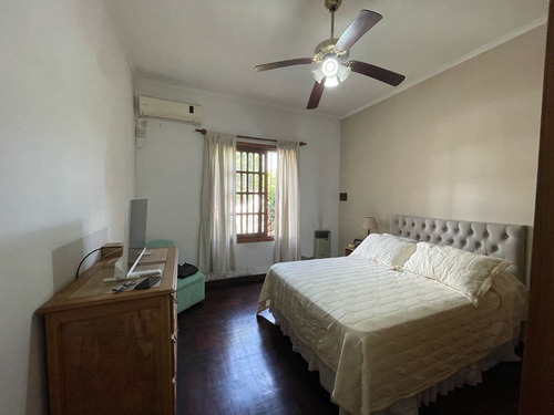 Venta Casa Apto Credito - 4 Ambientes - Centro - Luján